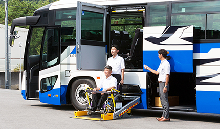 [外観]車いすでの乗降②