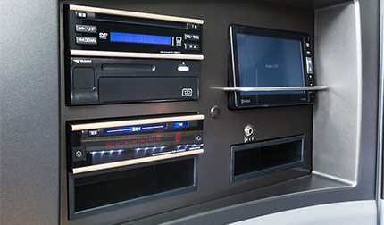 [車内]DVDプレーヤー（カラオケ有）