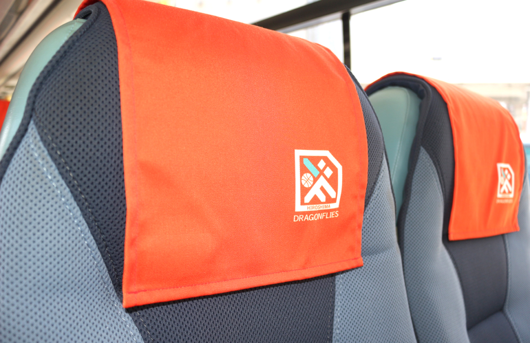 [車内]専用デザインの座席カバー